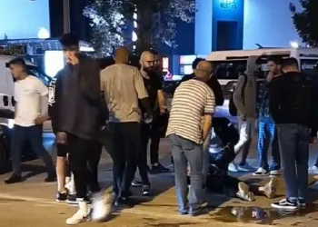 Bursa’da yaralı sürücüye ilk yardım vatandaştan