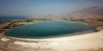 Kuş cenneti Arin Gölü’nde tehlike çanları