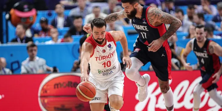 12 Dev Adam, Fransa’ya uzatmada mağlup oldu