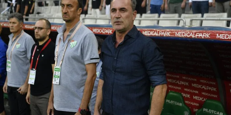 Bursaspor Teknik Direktörü Tahsin Tam: “Bu takımı ayağa kaldırmak istiyoruz”