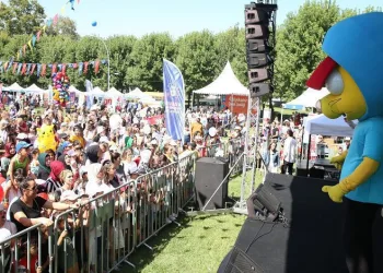 Bursa’da çocuklar okul için moral depoladı