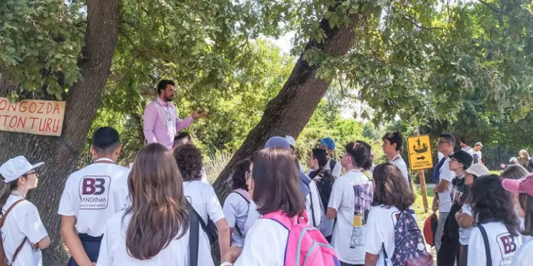Öğrenciler Karacabey’de doğayı yakından keşfetti