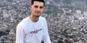 Kuzeni tarafından bıçaklanarak öldürüldü