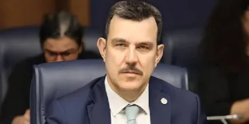 Mustafa Esgin’den muhalefete TOKİ tepkisi