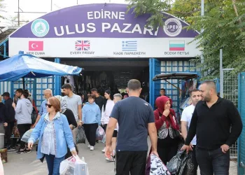 Bulgarlar kışlık alışveriş için geldi