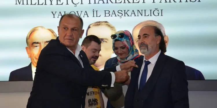 İYİ Parti’den istifa edip MHP’ye katıldılar