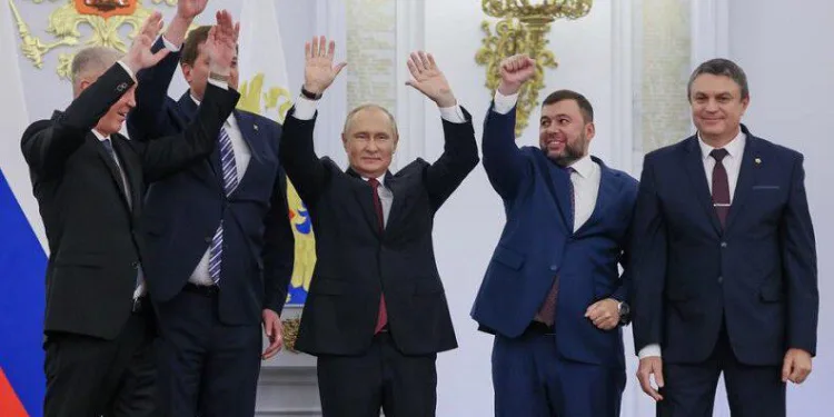 Putin, 4 bölgenin ilhak kararını imzaladı