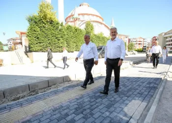 Başkan Erdem asfalt çalışmalarını yerinde inceledi