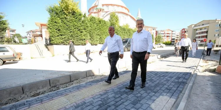 Başkan Erdem asfalt çalışmalarını yerinde inceledi