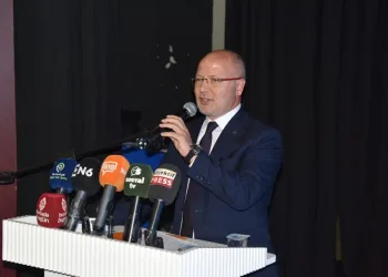 “Millete hizmet yolunda başlarımızı koyduk”