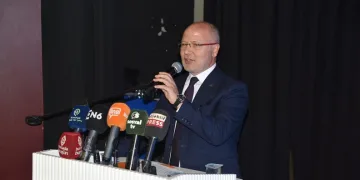 “Millete hizmet yolunda başlarımızı koyduk”