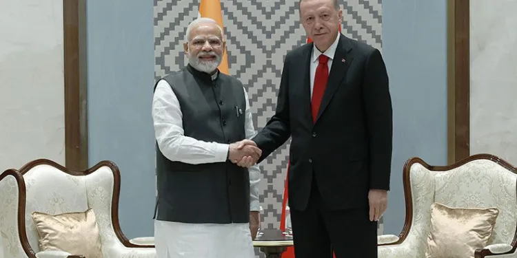 Erdoğan, Hindistan Başbakanı Modi ile görüştü