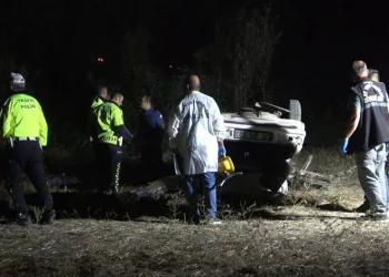 Gençlerin gece gezintisi faciayla bitti: 2 ölü, 1 yaralı
