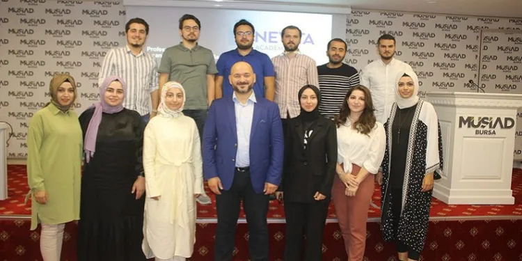 Genç MÜSİAD Bursa üyelerine eğitim