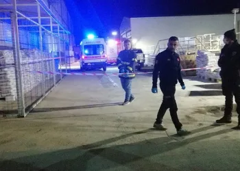 Fabrikada gaz zehirlenmesi: 3 işçi hayatını kaybetti