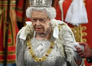 Kraliçe 2. Elizabeth, 96 yaşında hayatını kaybetti