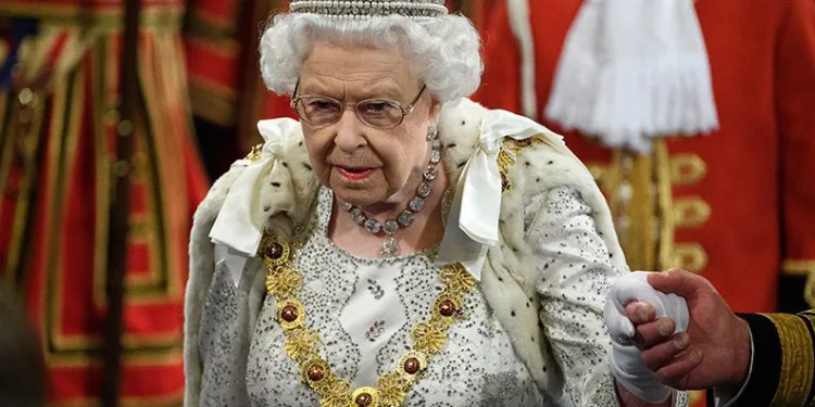 Kraliçe 2. Elizabeth, 96 yaşında hayatını kaybetti