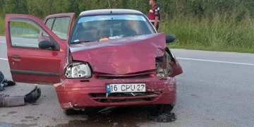 Bursa’da otomobiller çarpıştı: 4 yaralı