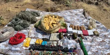Tendürek Dağı’nda bomba ve patlayıcı ele geçirildi