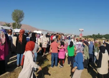 Muş’ta minibüs devrildi: 13 yaralı