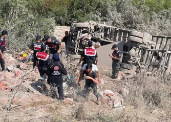 Bursa’da 150 metreden şarampole yuvarlandı