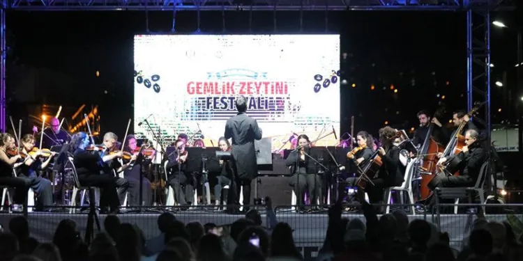 Gemlik’te denize nazır senfoni