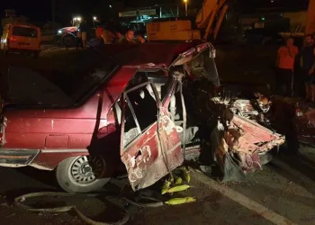 Samsun’da otomobil minibüsle çarpıştı:2 ölü