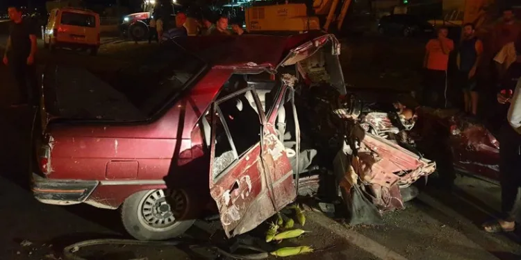 Samsun’da otomobil minibüsle çarpıştı:2 ölü