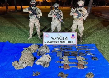 Teröristlerin silah ve dokümanlar ele geçirildi