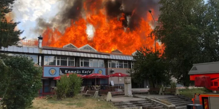 Erzurum’da üniversite yemekhanesinde yangın