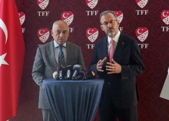 Bakan Kasapoğlu’ndan TFF Başkanı’na ziyaret