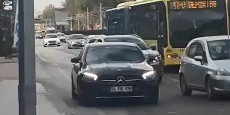 Bursa’da anayolda trafiği tehlikeye soktu