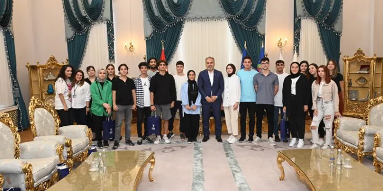 BUSMEK’le üniversite hayalleri gerçek oldu