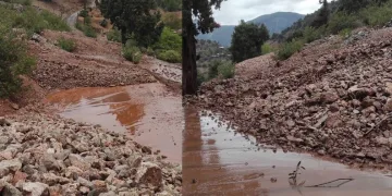 Adana’da şiddetli sağanak sonrası heyelan