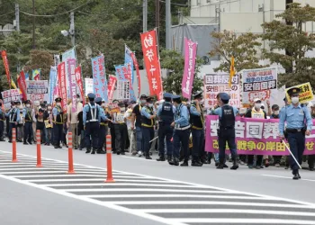 Japonya’da Shinzo Abe protestosu