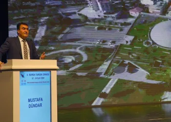 Başkan Dündar, Bursa Turizm Zirvesi’nde konuştu