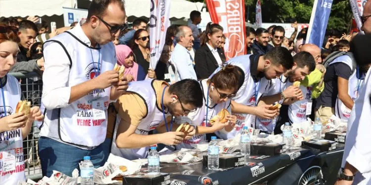 11 tahinli pide 10 altın kazandırdı