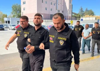 Cinayet şüphelisi baba ve 2 oğlu tutuklandı