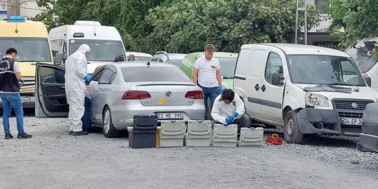 Bakırköy’de silahlı saldırıda kullanılan araç bulundu