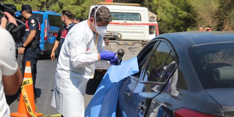 Seyyar dövizci boğazı kesilmiş şekilde ölü bulundu
