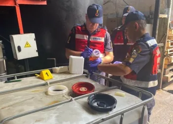 Jandarmadan kaçak motor yağı operasyonu