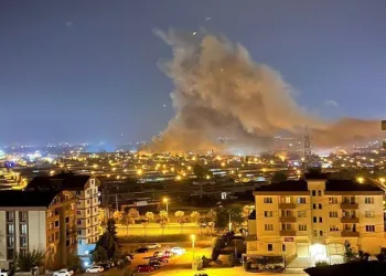 Bursa’da kalıp fabrikasında yangın