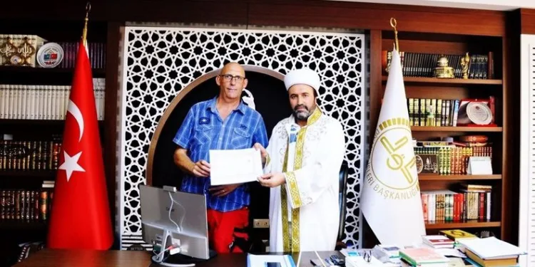 Tatil için geldiği Alanya’da müslüman oldu