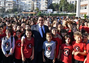 Başkan Dündar, 12 bin 200 öğrenciyle buluştu