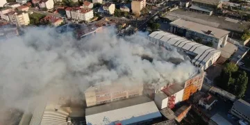 Sultanbeyli’de fabrika yangını