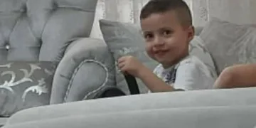 Okul dönüşünde feci ölüm! Otomobilin altında kaldı