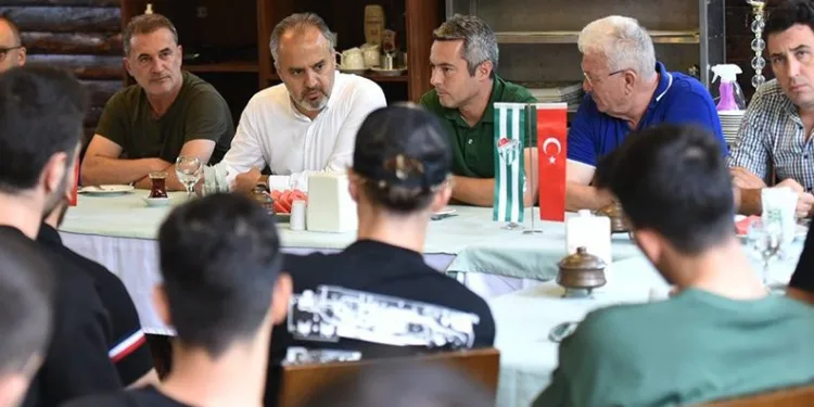 Bursaspor Kulübü kahvaltıda buluştu