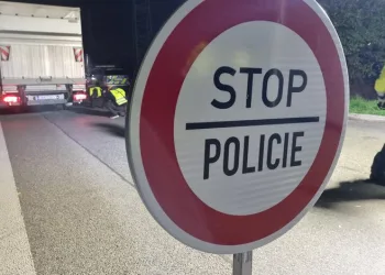Çekya, Slovakya sınırında kontrollere başladı