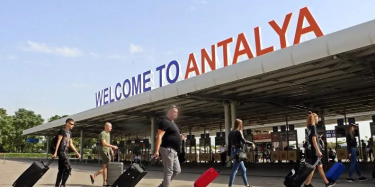 Rusya’dan Antalya’ya uçuş yoğunluğu yaşanıyor