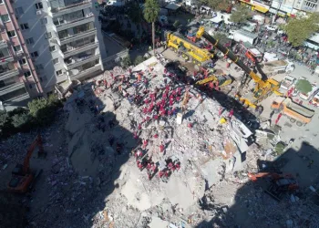 36 kişinin öldüğü apartmandan son anda kaçmış